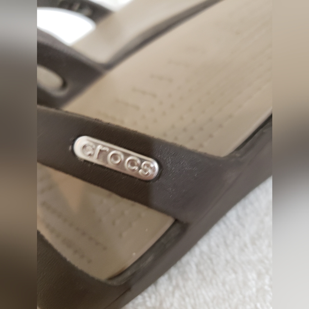Crocs Rhonda Style Brown Strappy Slip on Sandals women's Size 10 Wide - Picture 5 of 7